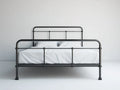 Metall-Doppelbett 200x160x110 cm - schwarz - für das Schlafzimmer - geradliniges Design im Industrial-Stil